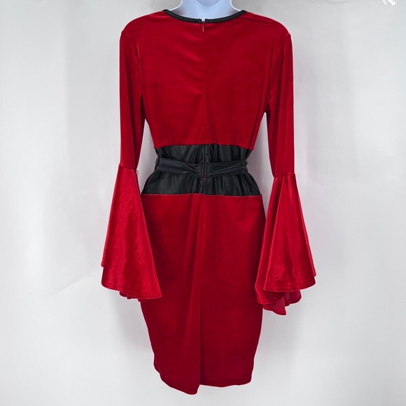 Venus red velvet bell sleeve dress size small - Picture 6 of 7